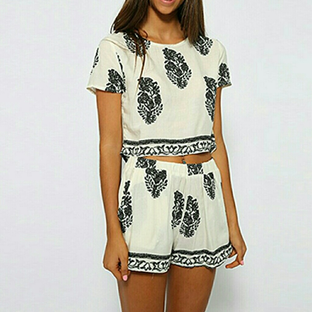Leaf Pattern Bohemian Crop Top+Shorts